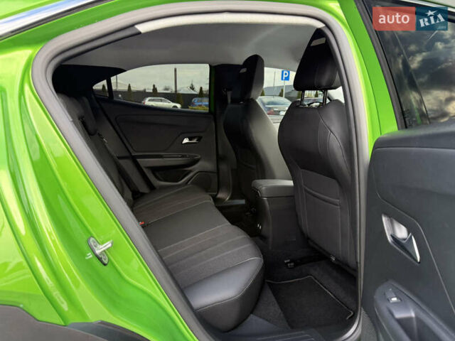 Зеленый Опель Mokka-e, объемом двигателя 0 л и пробегом 18 тыс. км за 16900 $, фото 20 на Automoto.ua