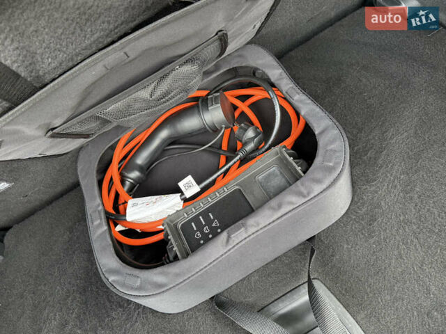 Зелений Опель Mokka-e, об'ємом двигуна 0 л та пробігом 60 тис. км за 16799 $, фото 83 на Automoto.ua