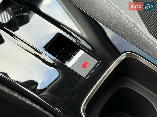 Зеленый Опель Mokka-e, объемом двигателя 0 л и пробегом 18 тыс. км за 16900 $, фото 23 на Automoto.ua