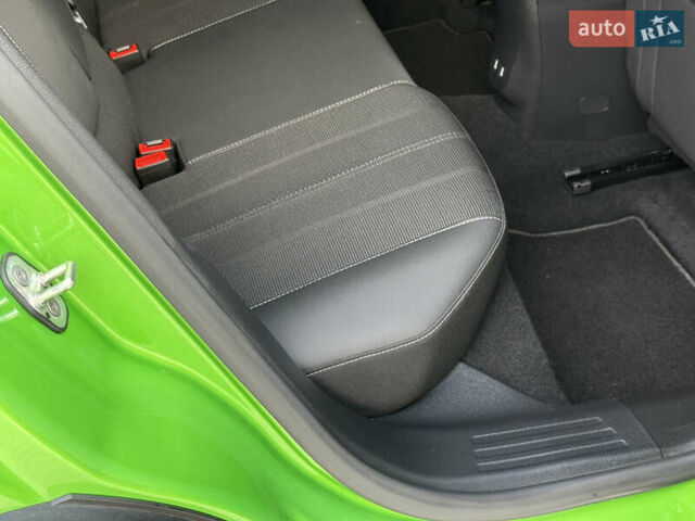 Зеленый Опель Mokka-e, объемом двигателя 0 л и пробегом 18 тыс. км за 16900 $, фото 8 на Automoto.ua