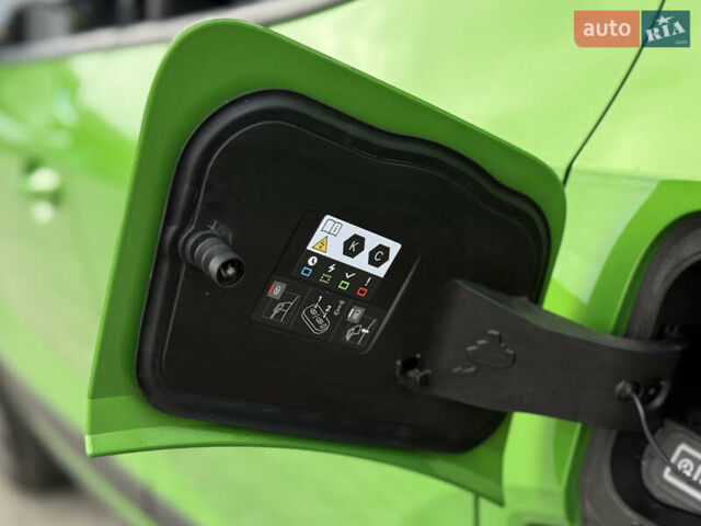 Зеленый Опель Mokka-e, объемом двигателя 0 л и пробегом 18 тыс. км за 16900 $, фото 31 на Automoto.ua