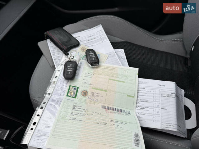 Зелений Опель Mokka-e, об'ємом двигуна 0 л та пробігом 60 тис. км за 16799 $, фото 60 на Automoto.ua