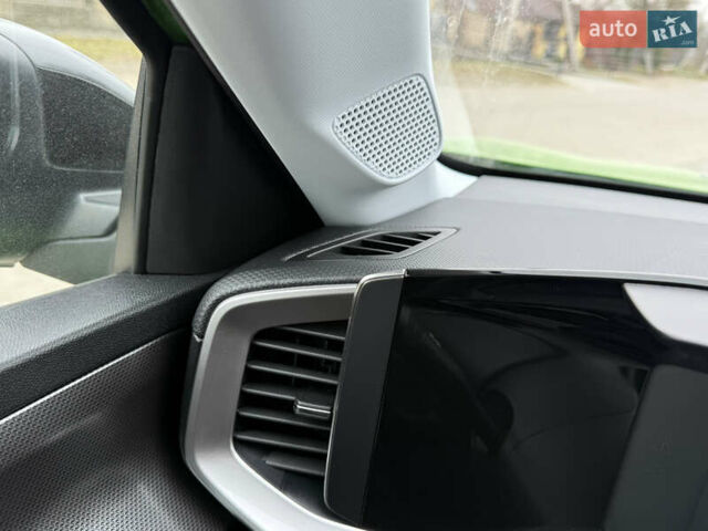 Зелений Опель Mokka-e, об'ємом двигуна 0 л та пробігом 60 тис. км за 16799 $, фото 89 на Automoto.ua