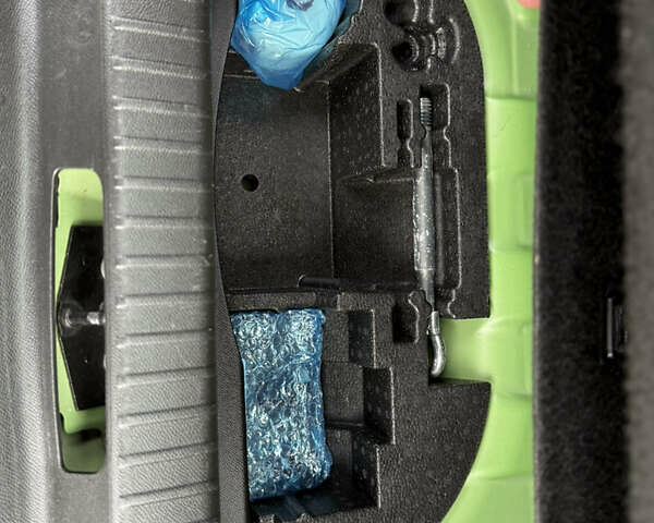 Зелений Опель Mokka-e, об'ємом двигуна 0 л та пробігом 60 тис. км за 16799 $, фото 85 на Automoto.ua