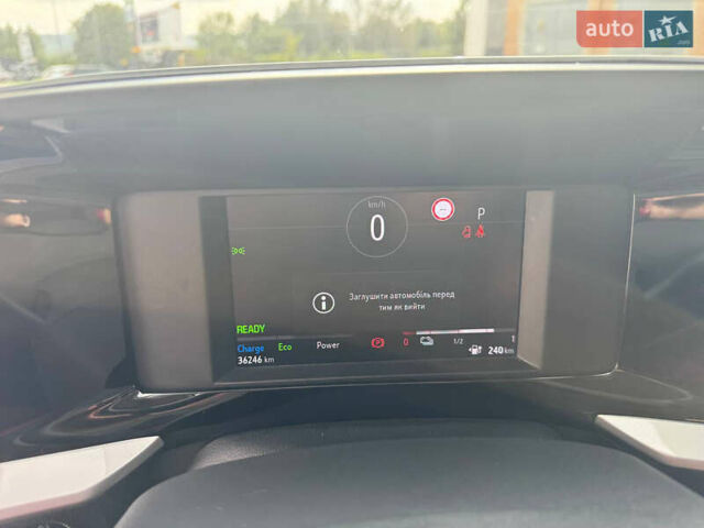 Зеленый Опель Mokka-e, объемом двигателя 0 л и пробегом 39 тыс. км за 16200 $, фото 9 на Automoto.ua