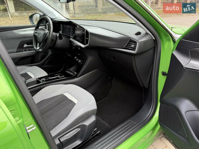Зелений Опель Mokka-e, об'ємом двигуна 0 л та пробігом 60 тис. км за 16799 $, фото 44 на Automoto.ua