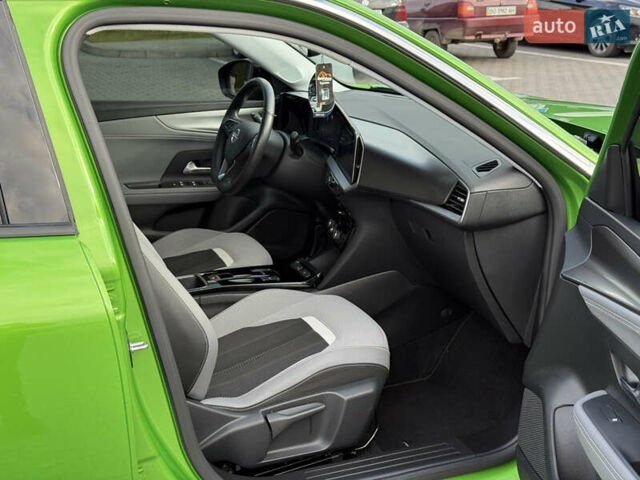 Зеленый Опель Mokka-e, объемом двигателя 0 л и пробегом 18 тыс. км за 16900 $, фото 11 на Automoto.ua