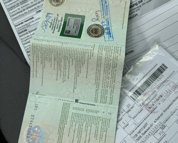 Зелений Опель Mokka-e, об'ємом двигуна 0 л та пробігом 60 тис. км за 16799 $, фото 65 на Automoto.ua