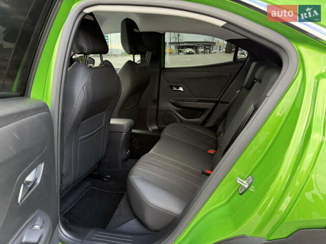 Зеленый Опель Mokka-e, объемом двигателя 0 л и пробегом 18 тыс. км за 16900 $, фото 15 на Automoto.ua