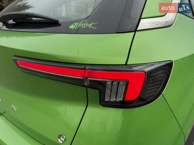Зелений Опель Mokka-e, об'ємом двигуна 0 л та пробігом 60 тис. км за 16799 $, фото 32 на Automoto.ua
