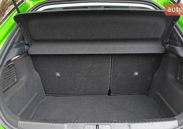 Зеленый Опель Mokka-e, объемом двигателя 0 л и пробегом 12 тыс. км за 17500 $, фото 18 на Automoto.ua