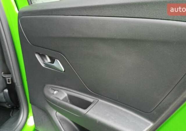 Зеленый Опель Mokka-e, объемом двигателя 0 л и пробегом 12 тыс. км за 17500 $, фото 24 на Automoto.ua