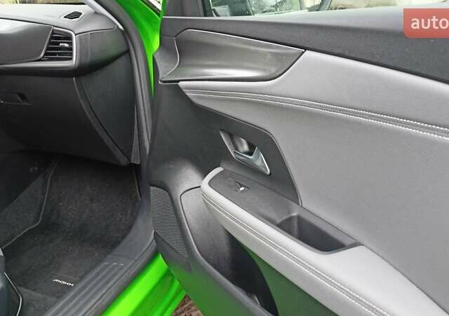 Зеленый Опель Mokka-e, объемом двигателя 0 л и пробегом 12 тыс. км за 17500 $, фото 22 на Automoto.ua