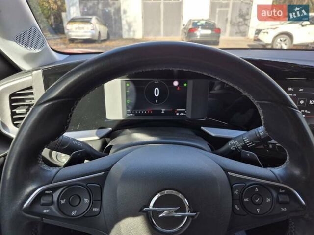 Опель Mokka 2021 в Львове на Automoto.ua Красный Опель Mokka, объемом двигателя 1.2 л и пробегом 42 тыс. км за 17500 $, фото 2 на Automoto.ua