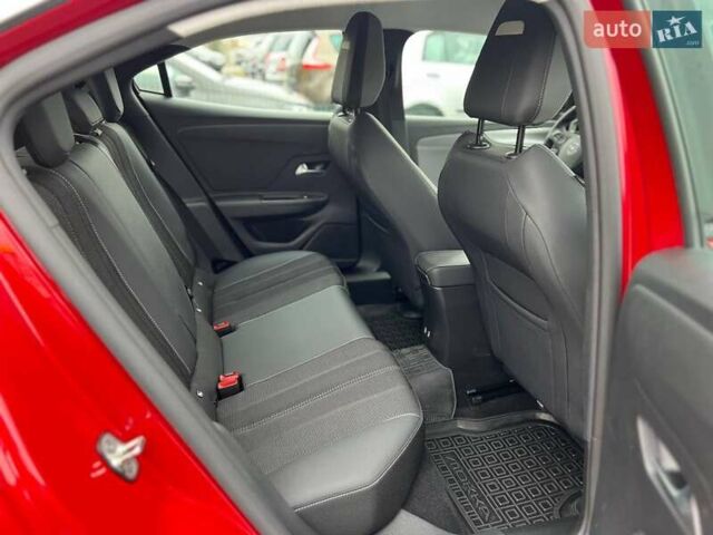 Червоний Опель Mokka, об'ємом двигуна 1.2 л та пробігом 15 тис. км за 18000 $, фото 46 на Automoto.ua