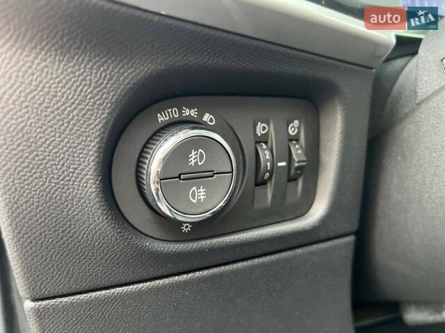 Червоний Опель Mokka, об'ємом двигуна 1.2 л та пробігом 15 тис. км за 18000 $, фото 26 на Automoto.ua