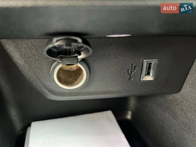 Червоний Опель Mokka, об'ємом двигуна 1.2 л та пробігом 15 тис. км за 18000 $, фото 35 на Automoto.ua