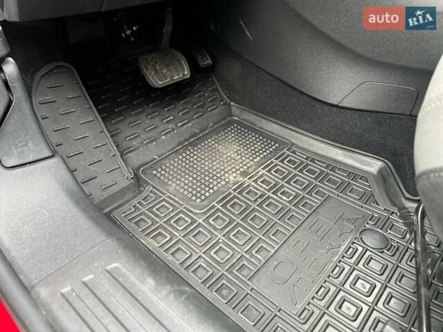 Червоний Опель Mokka, об'ємом двигуна 1.2 л та пробігом 15 тис. км за 18000 $, фото 27 на Automoto.ua