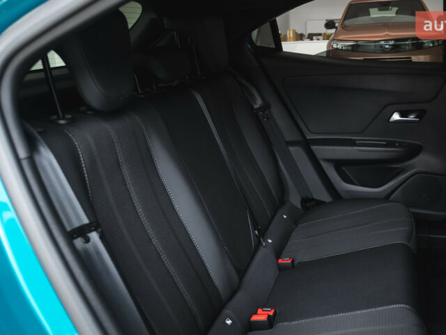 купить новое авто Опель Mokka 2025 года от официального дилера OPEL ЦЕНТРАЛЬНИЙ Опель фото