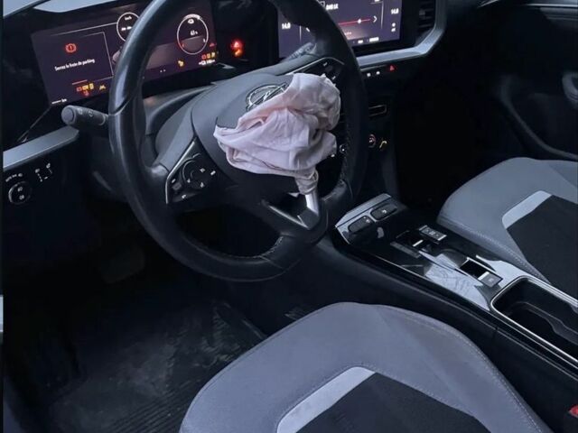 Серый Опель Mokka, объемом двигателя 0 л и пробегом 40 тыс. км за 11646 $, фото 3 на Automoto.ua
