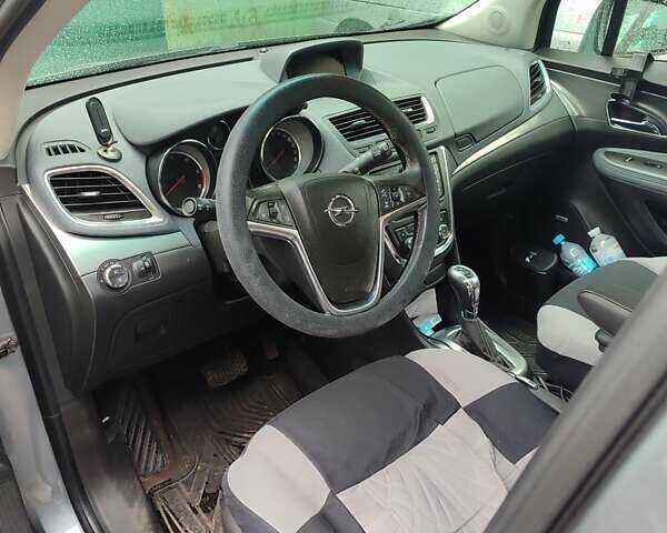 Серый Опель Mokka, объемом двигателя 1.69 л и пробегом 254 тыс. км за 12200 $, фото 13 на Automoto.ua