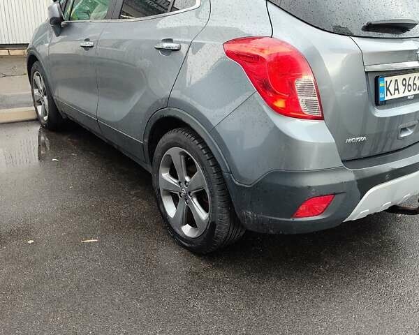 Серый Опель Mokka, объемом двигателя 1.69 л и пробегом 254 тыс. км за 12200 $, фото 6 на Automoto.ua