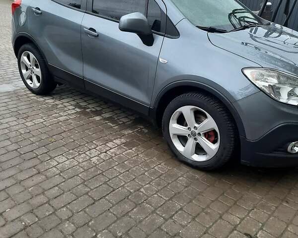 Серый Опель Mokka, объемом двигателя 1.69 л и пробегом 169 тыс. км за 10500 $, фото 3 на Automoto.ua
