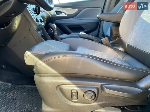 Серый Опель Mokka, объемом двигателя 1.36 л и пробегом 70 тыс. км за 13800 $, фото 9 на Automoto.ua