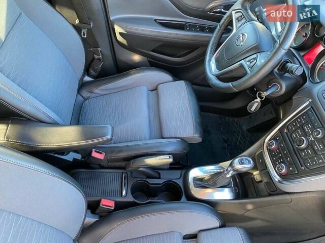 Серый Опель Mokka, объемом двигателя 1.36 л и пробегом 70 тыс. км за 13800 $, фото 10 на Automoto.ua