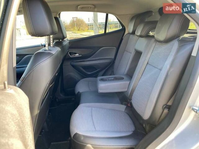 Серый Опель Mokka, объемом двигателя 1.36 л и пробегом 70 тыс. км за 13800 $, фото 12 на Automoto.ua