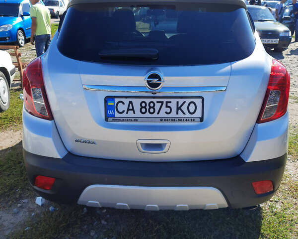 Серый Опель Mokka, объемом двигателя 1.69 л и пробегом 180 тыс. км за 12500 $, фото 1 на Automoto.ua