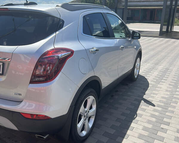 Сірий Опель Mokka, об'ємом двигуна 1.6 л та пробігом 166 тис. км за 14799 $, фото 4 на Automoto.ua