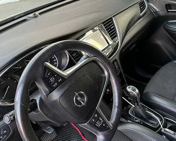 Серый Опель Mokka, объемом двигателя 1.6 л и пробегом 147 тыс. км за 15900 $, фото 19 на Automoto.ua