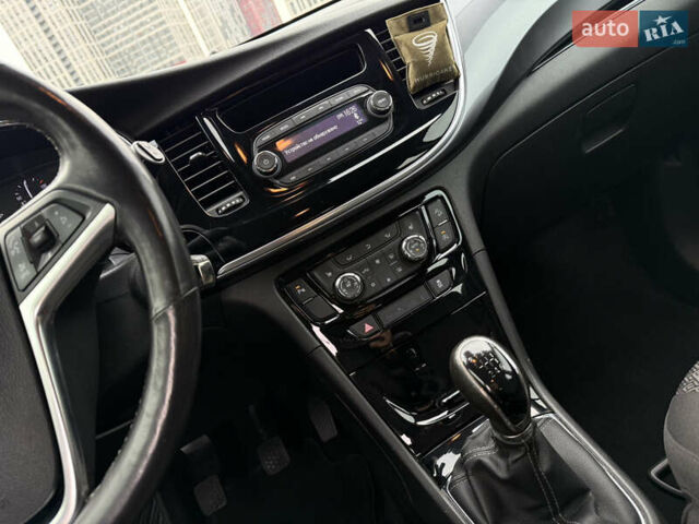 Опель Mokka 2017 в Киеве на Automoto.ua Серый Опель Mokka, объемом двигателя 1.6 л и пробегом 179 тыс. км за 13200 $, фото 21 на Automoto.ua