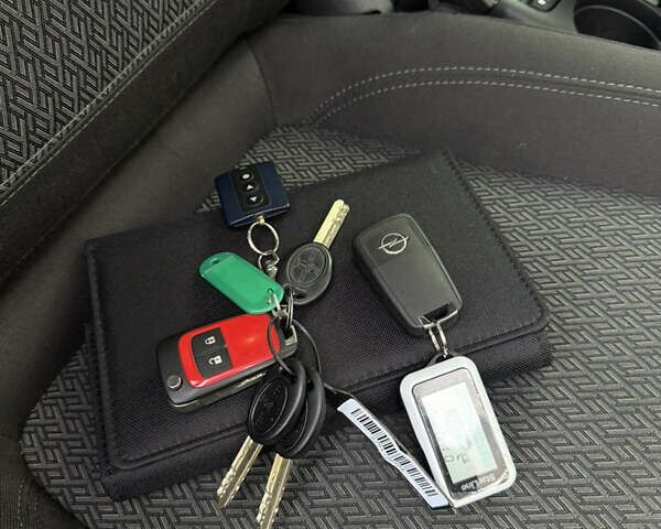 Опель Mokka 2017 в Киеве на Automoto.ua Серый Опель Mokka, объемом двигателя 1.6 л и пробегом 179 тыс. км за 13200 $, фото 23 на Automoto.ua