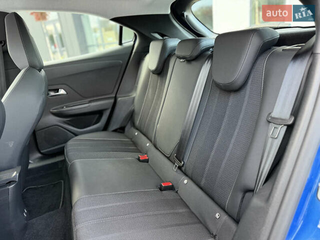 Синий Опель Mokka, объемом двигателя 0 л и пробегом 42 тыс. км за 16900 $, фото 8 на Automoto.ua