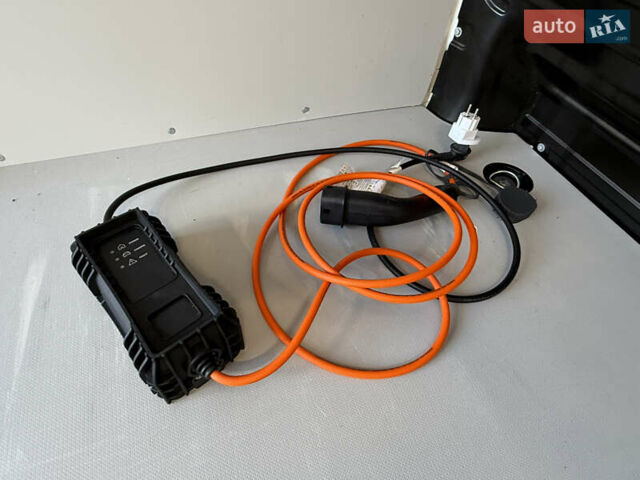 Белый Опель Vivaro-e, объемом двигателя 0 л и пробегом 50 тыс. км за 20878 $, фото 39 на Automoto.ua