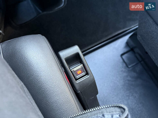 Белый Опель Vivaro-e, объемом двигателя 0 л и пробегом 50 тыс. км за 20878 $, фото 29 на Automoto.ua