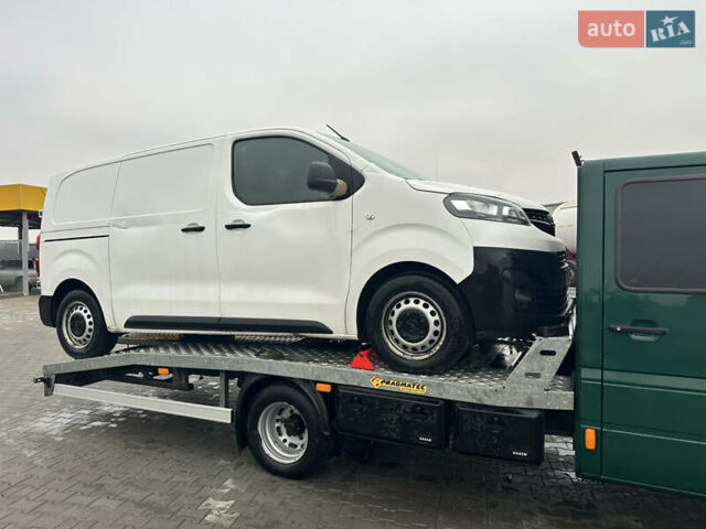 Белый Опель Vivaro-e, объемом двигателя 0 л и пробегом 44 тыс. км за 14500 $, фото 1 на Automoto.ua