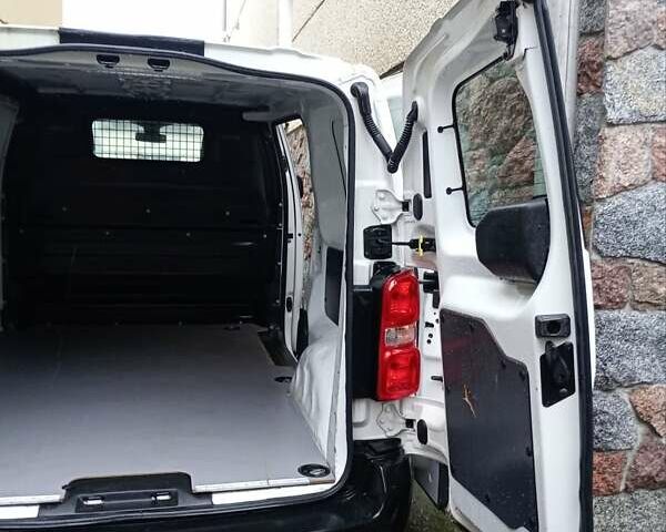 Білий Опель Vivaro-e, об'ємом двигуна 0 л та пробігом 23 тис. км за 19900 $, фото 7 на Automoto.ua