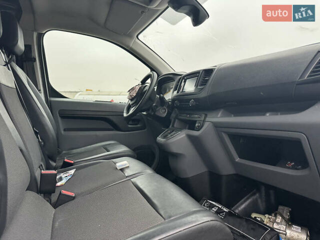 Белый Опель Vivaro-e, объемом двигателя 0 л и пробегом 44 тыс. км за 14500 $, фото 4 на Automoto.ua