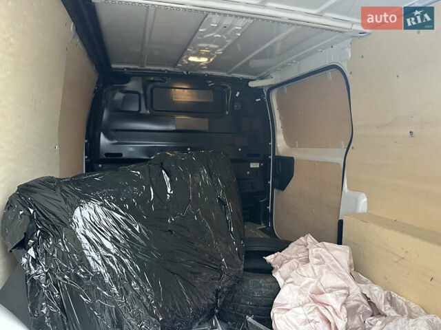 Белый Опель Vivaro-e, объемом двигателя 0 л и пробегом 44 тыс. км за 14500 $, фото 7 на Automoto.ua