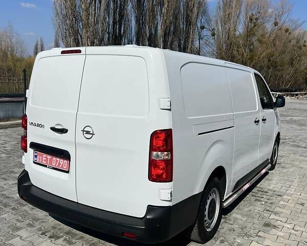 Белый Опель Vivaro-e, объемом двигателя 0 л и пробегом 5 тыс. км за 23900 $, фото 4 на Automoto.ua