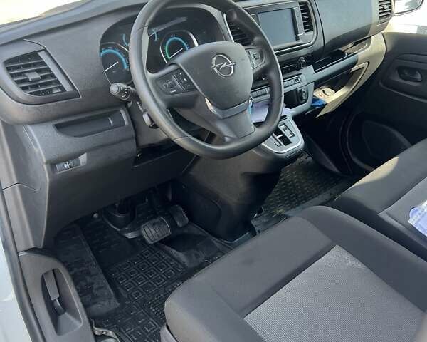 Белый Опель Vivaro-e, объемом двигателя 0 л и пробегом 5 тыс. км за 23900 $, фото 5 на Automoto.ua