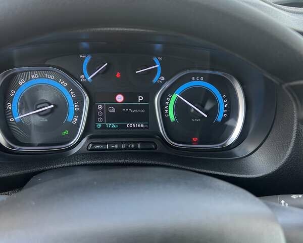 Белый Опель Vivaro-e, объемом двигателя 0 л и пробегом 5 тыс. км за 23900 $, фото 6 на Automoto.ua