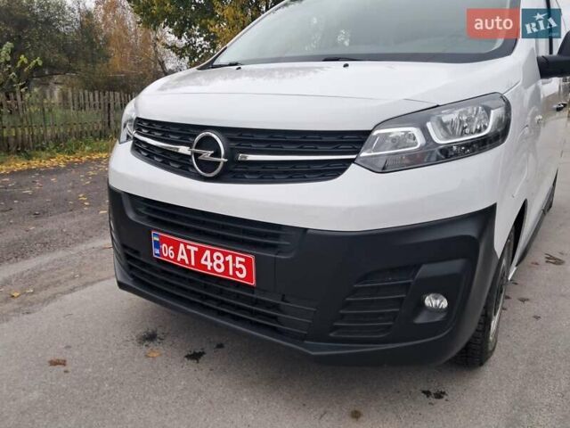Білий Опель Vivaro-e, об'ємом двигуна 0 л та пробігом 7 тис. км за 22500 $, фото 11 на Automoto.ua
