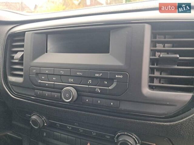 Білий Опель Vivaro-e, об'ємом двигуна 0 л та пробігом 7 тис. км за 22500 $, фото 23 на Automoto.ua