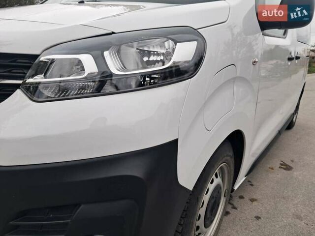 Білий Опель Vivaro-e, об'ємом двигуна 0 л та пробігом 7 тис. км за 22500 $, фото 13 на Automoto.ua