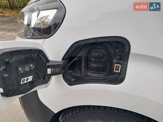 Білий Опель Vivaro-e, об'ємом двигуна 0 л та пробігом 7 тис. км за 22500 $, фото 8 на Automoto.ua