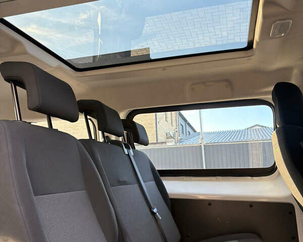 Белый Опель Vivaro-e, объемом двигателя 0 л и пробегом 31 тыс. км за 25900 $, фото 25 на Automoto.ua